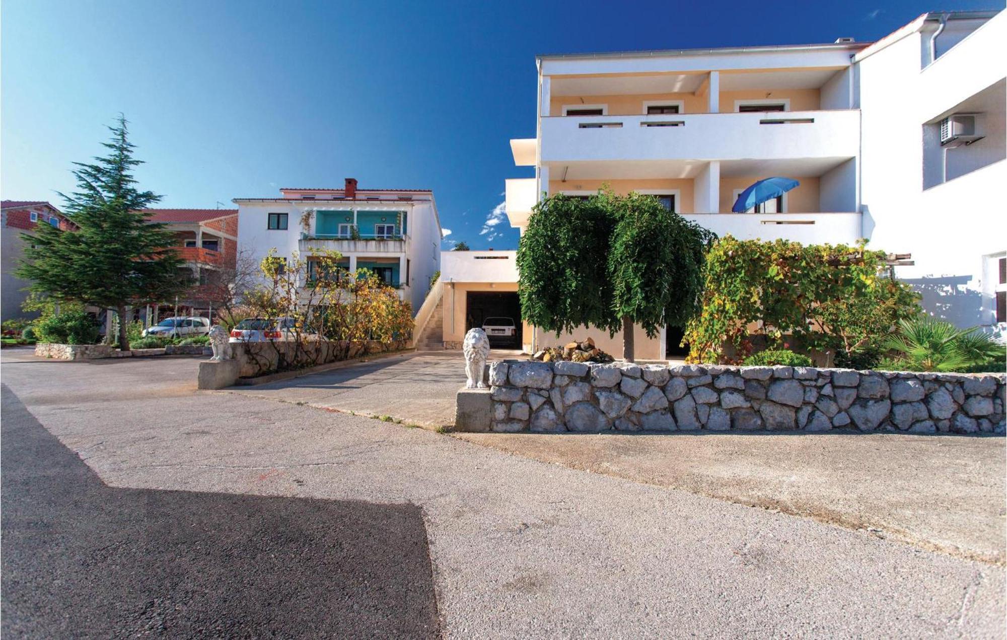 Gorgeous Apartment In Krk With Wifi Krk Town Exterior photo